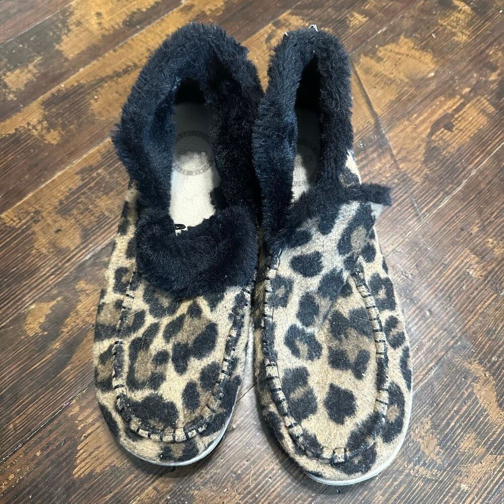Hey Dudes Denny lined beige leopard slip on normcore shoes